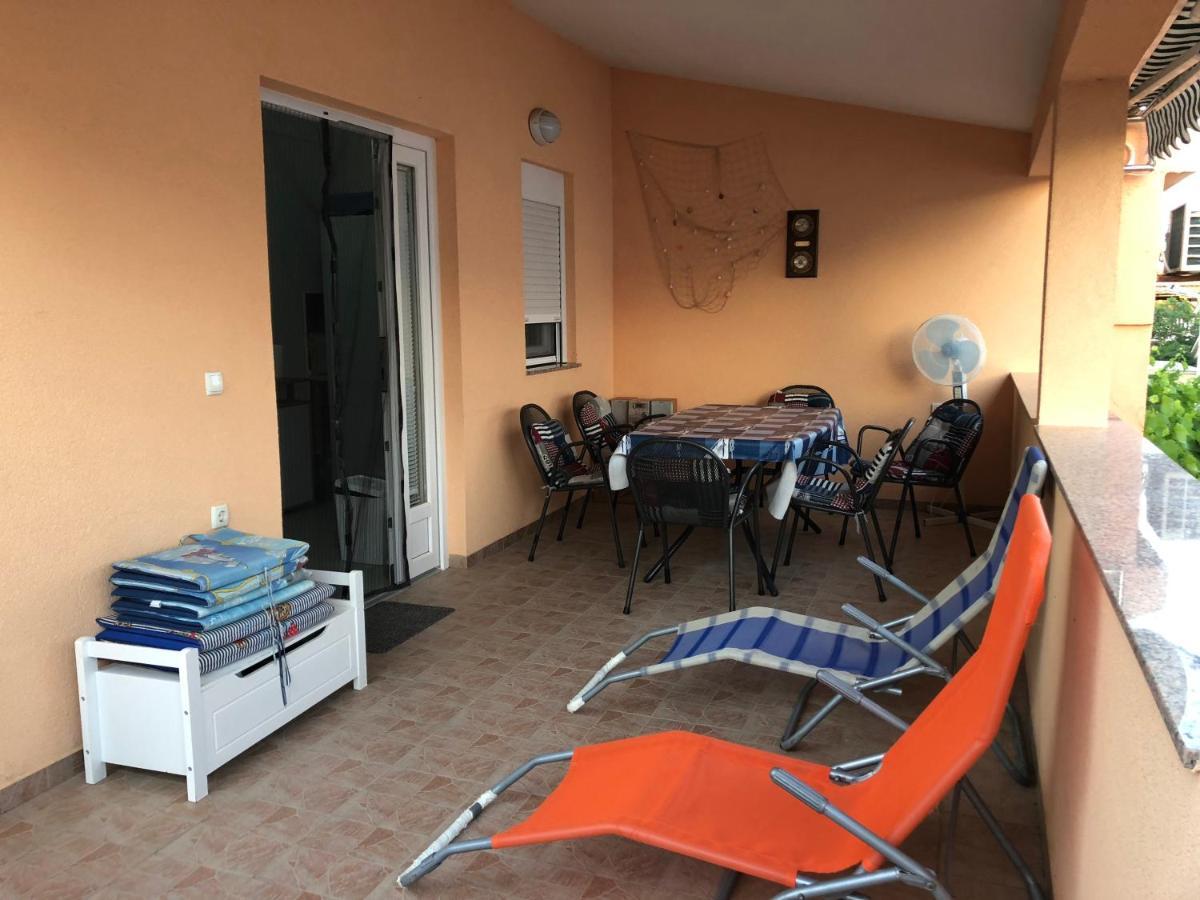 Apartamento Apartman Luka Vir Exterior foto