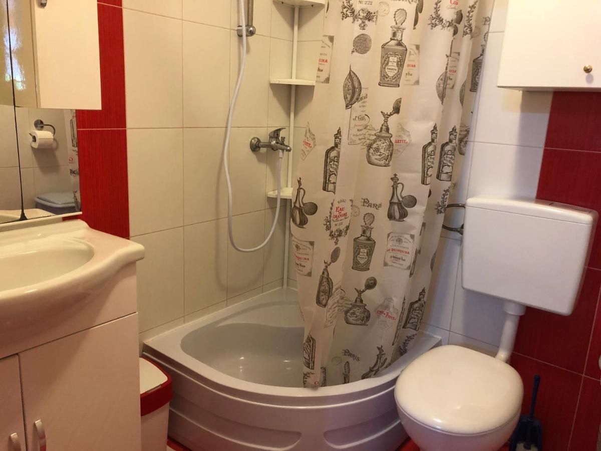Apartamento Apartman Luka Vir Exterior foto