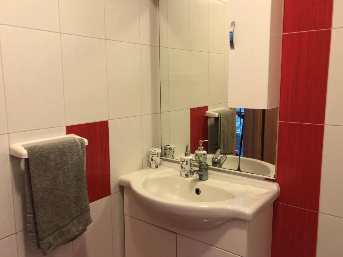Apartamento Apartman Luka Vir Exterior foto
